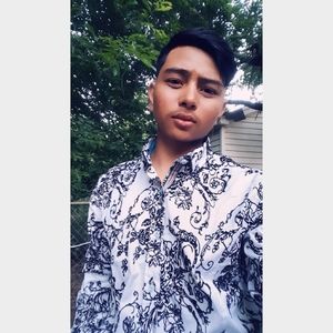 Meet your Posher, Cesar